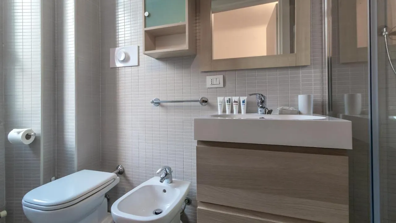 Italianway - Garigliano 8 Apartment Milan 0*,  Italy